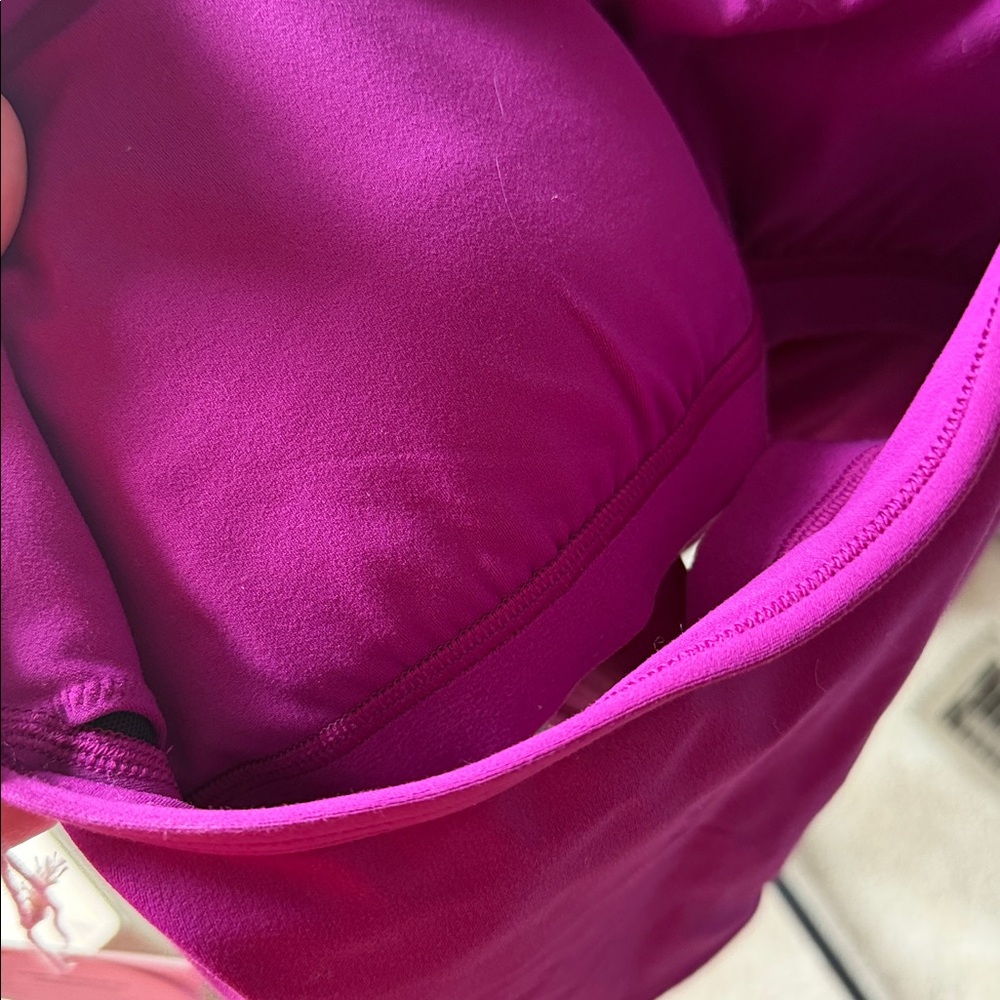 Vuori Vuori AllTheFeels Support Tank 2.0 Size Medium Magenta - Picture 8 of 8